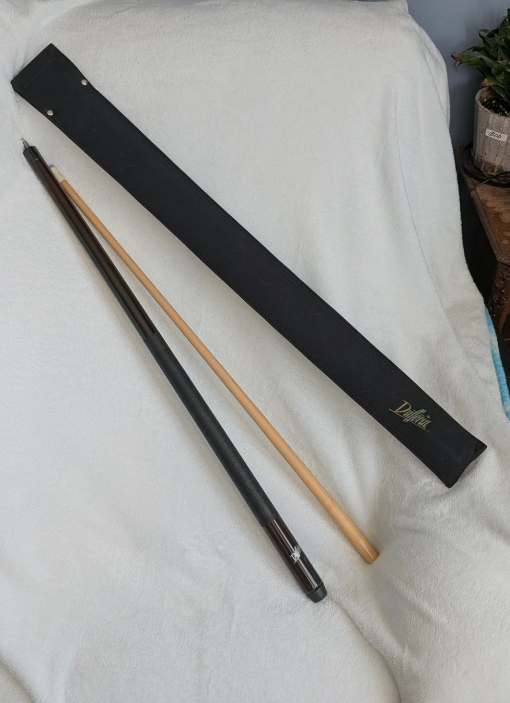 Dufferin Pool Cue with Case