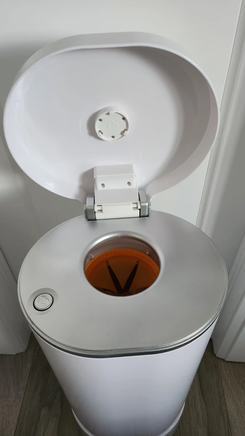 Munchkin STEP Diaper Pail - photo 3