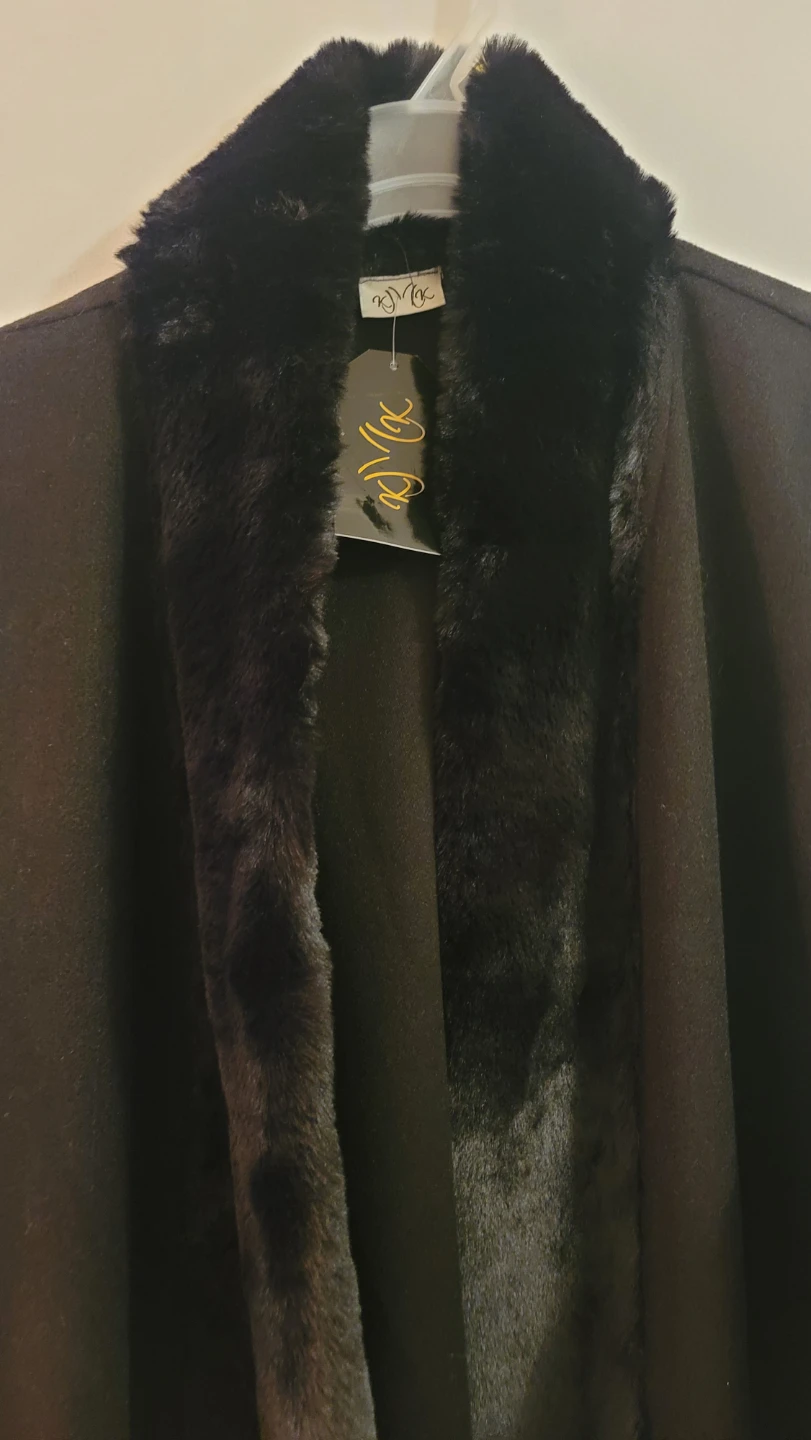 Black Fur Trimmed Coat - photo 2