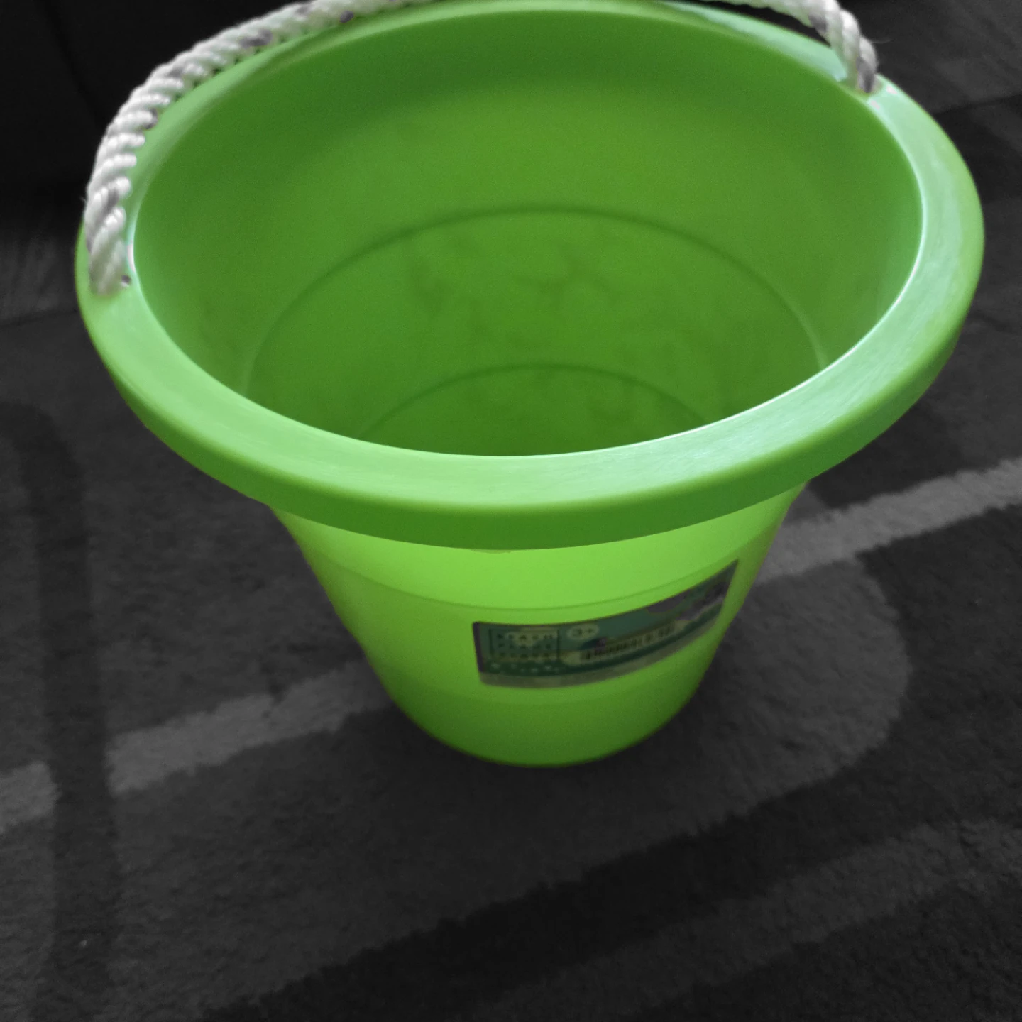 Set of colourful plastic sand buckets, rakes and shovels - photo 4