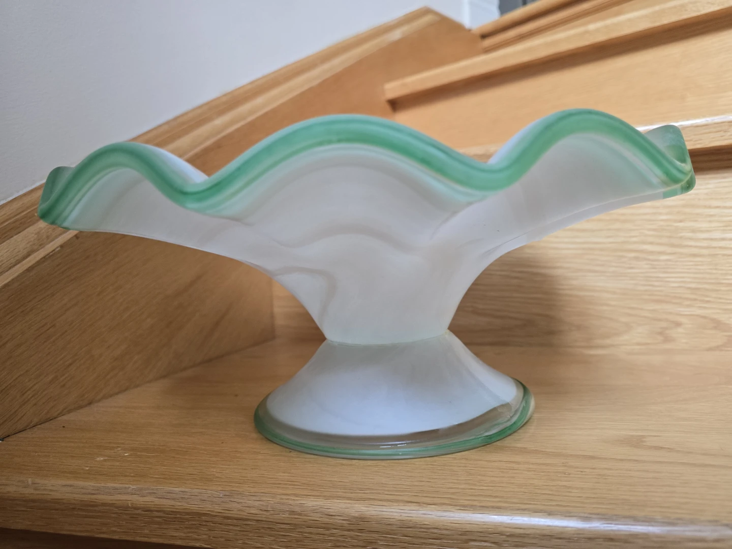 Glass Fruit Bowl with Green Rim - photo 3