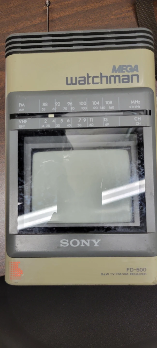 Sony Mega Watchman FD-500 B&W TV/FM/AM Receiver