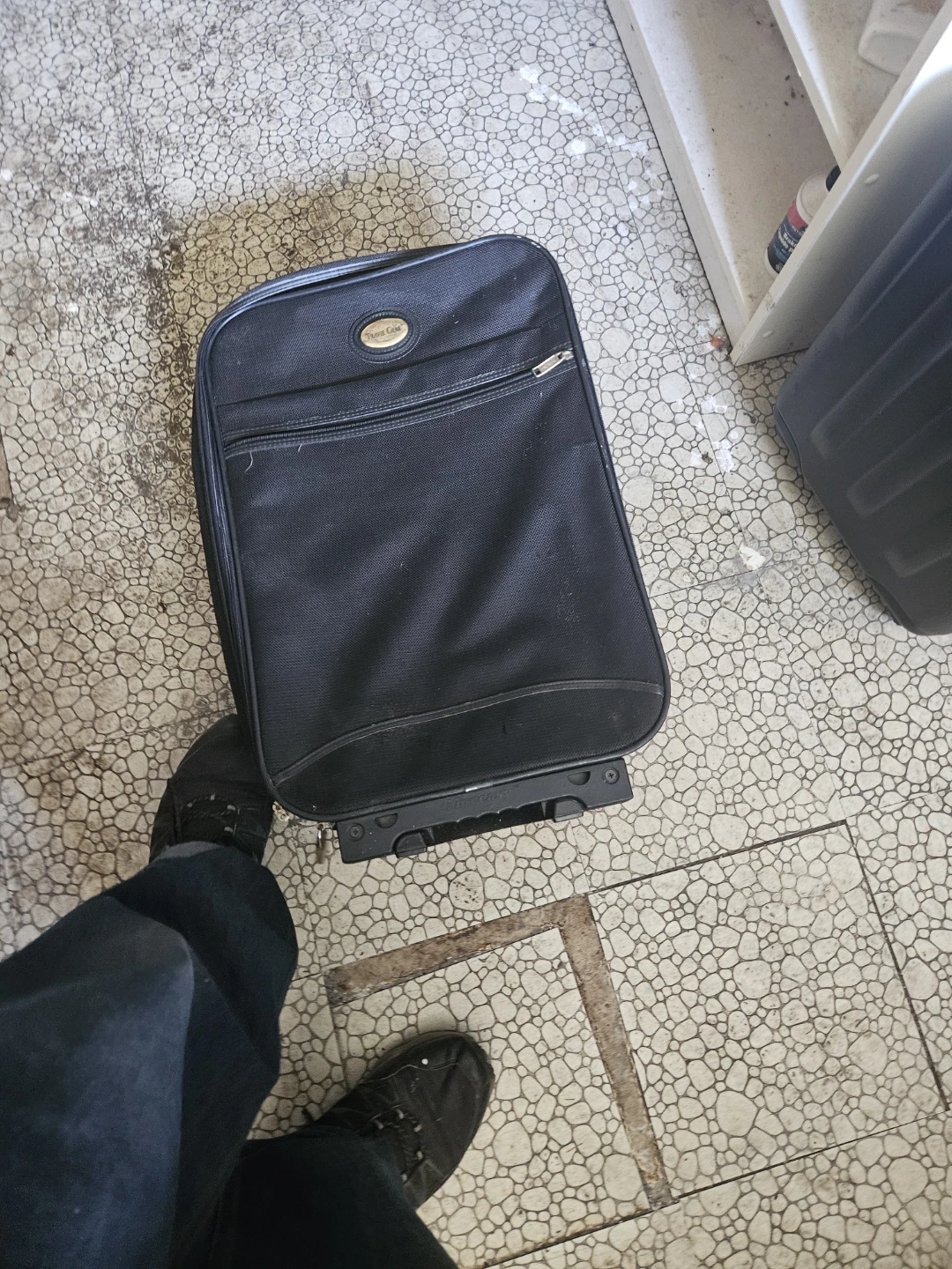 Travel Gear Black Wheeled Suitcase - photo 3
