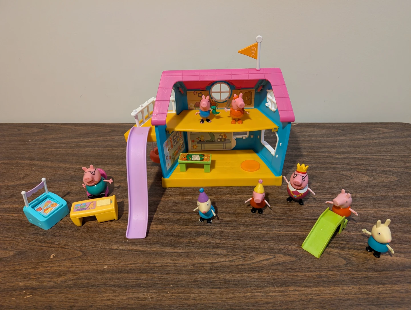 Peppa Pig House and Figures Playset