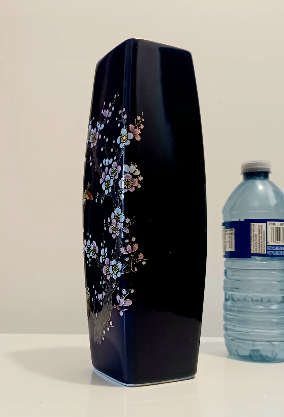 Vtg Handpainted Chinoiserie Cherry Blossoms & Sparrows Vase - photo 3