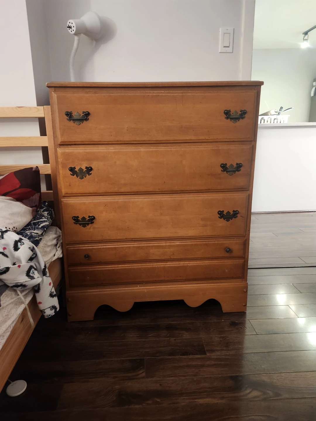 FREE Wooden 4-Drawer Dresser
