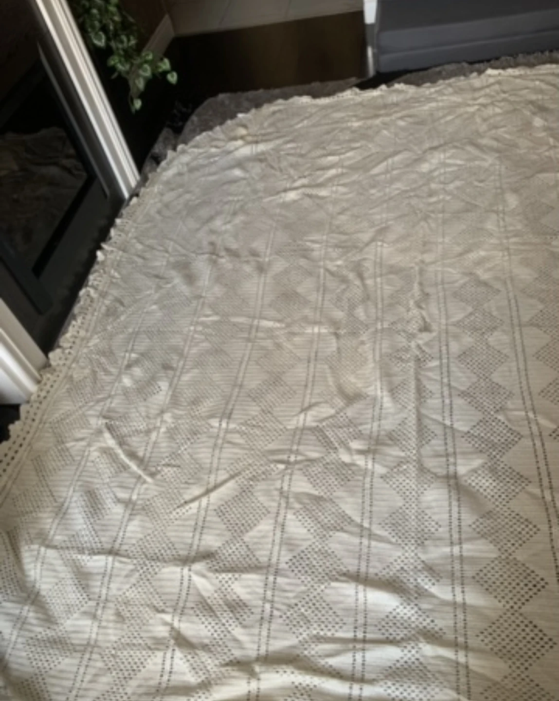 Vintage Cream Crochet Lace Throw Blanket - photo 4
