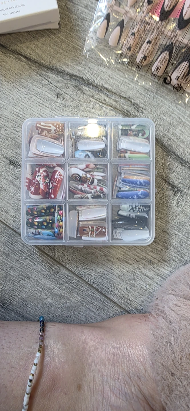 Assorted False Nails Set - Christmas & Fashion Designs