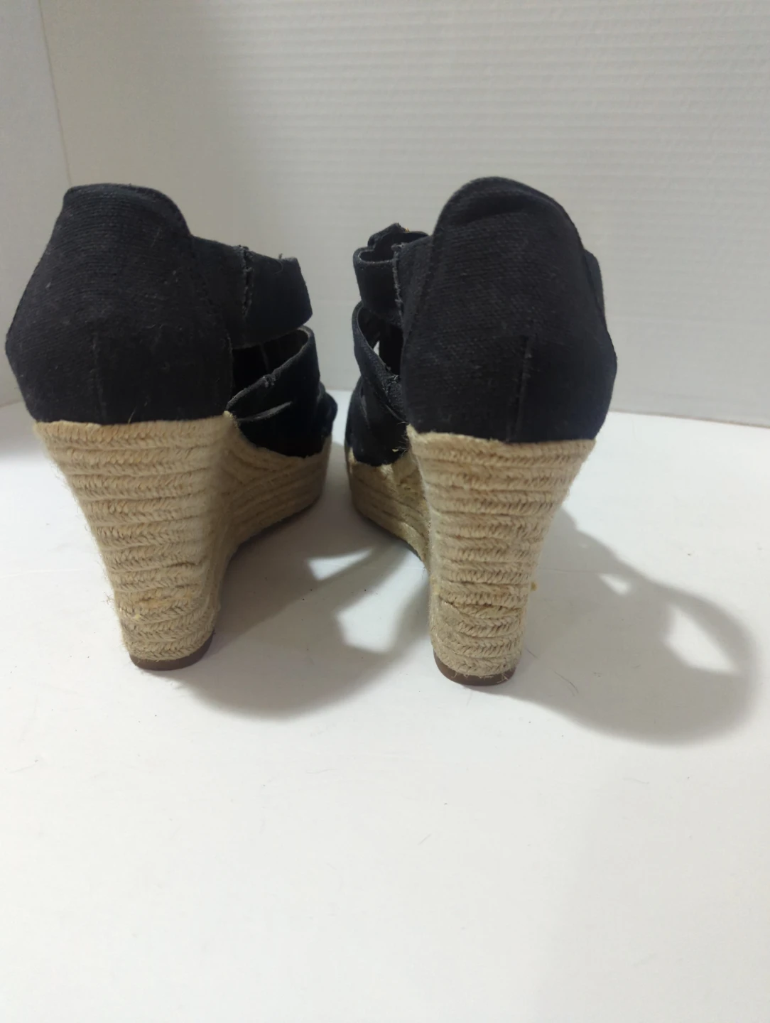 Merona Black Wedge Sandals with Gold Zippers - photo 4