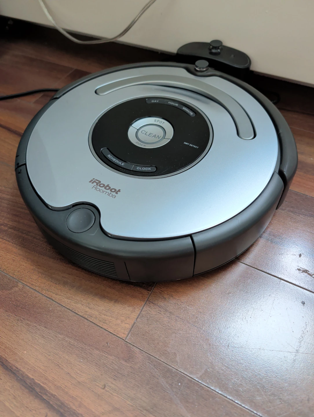 iRobot Roomba 655 Robot Vacuum