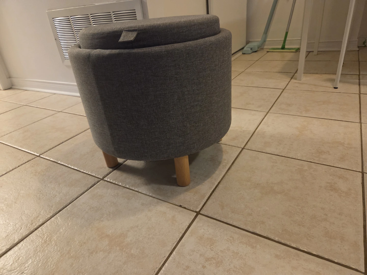 Round Storage Ottoman with Wood-look Lid - photo 5