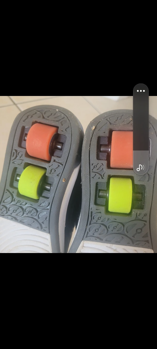 Heelys Roller Shoes Black/Orange/Yellow Size 2 - photo 2