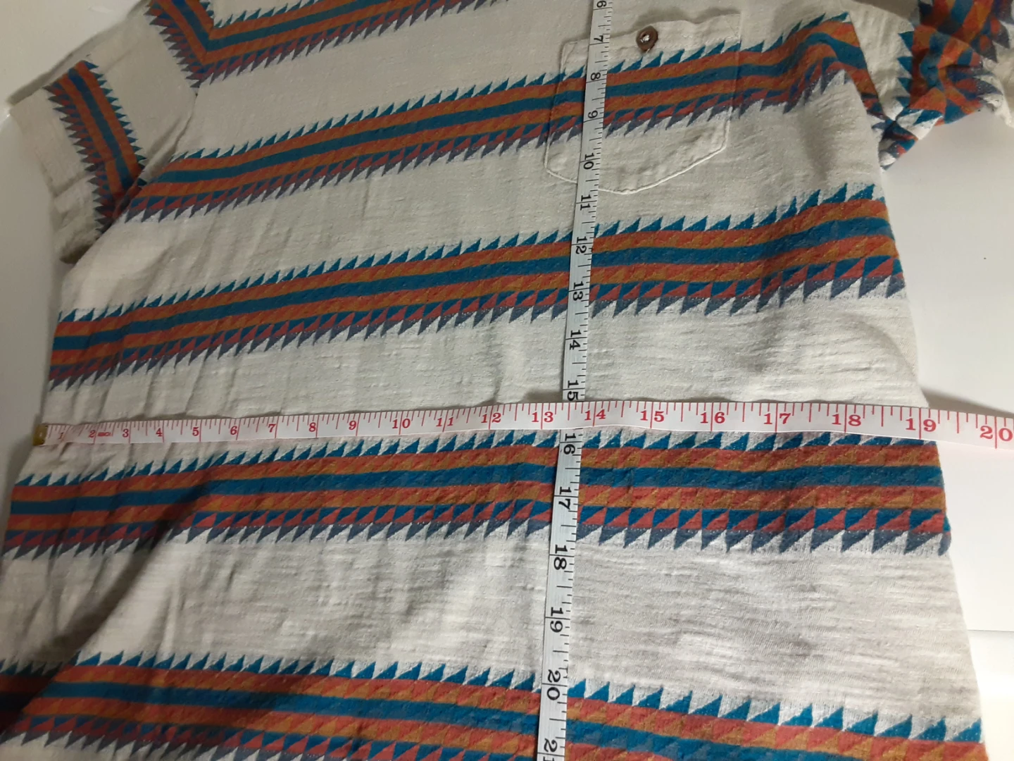 Short Sleeve T-Shirt w/Geometric Pattern | S: L/G - photo 4