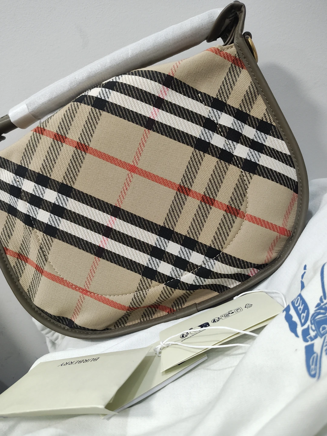 Burberry Nova Check Shoulder Bag - photo 3