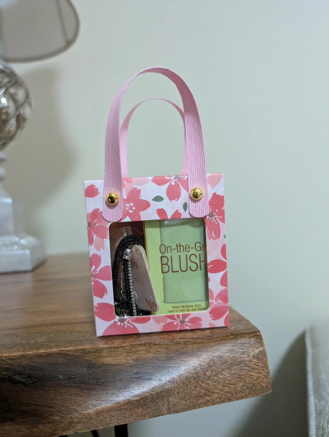 NUSH pretty birthday gift hamper - photo 3
