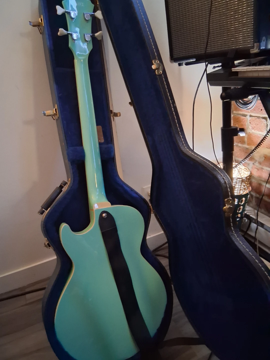Ibanez Bass Guitar w/ Case - Seafoam Green - photo 5