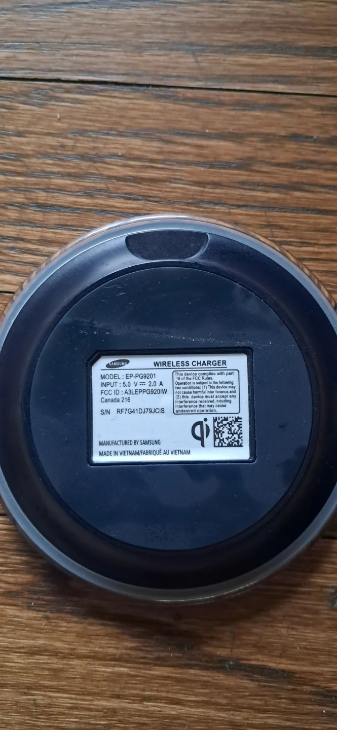 Samsung EP-PG9201 Wireless Charger - photo 2