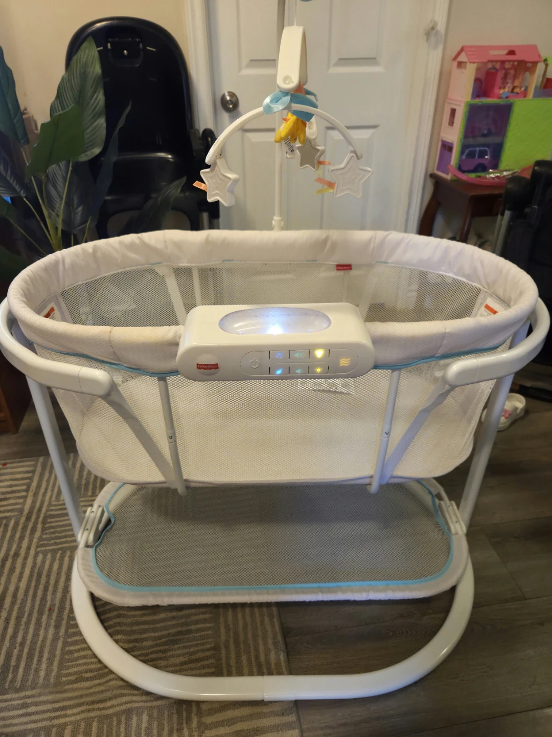 Fisher-Price Soothing Motions Bassinet