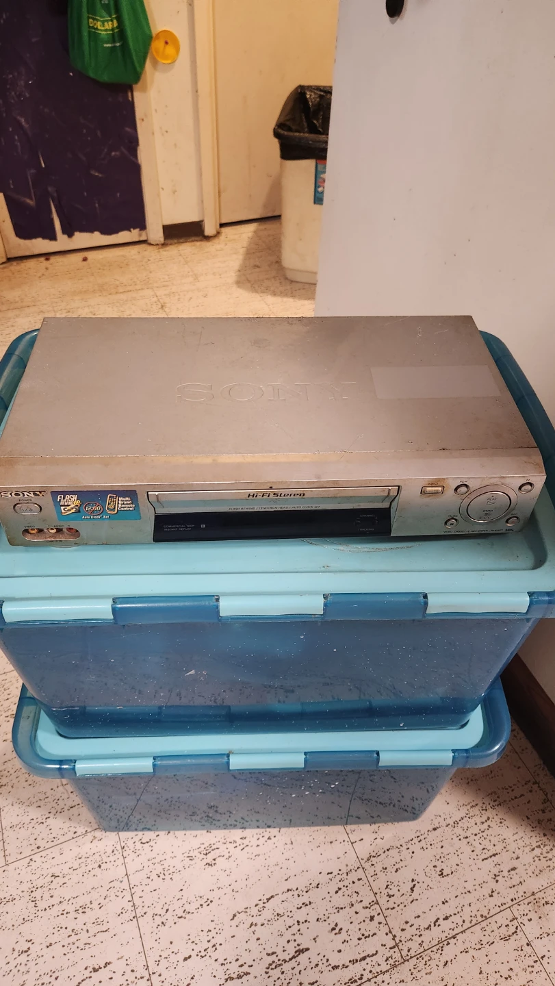 Sony SLV-N77 VHS Video Cassette Recorder - photo 2