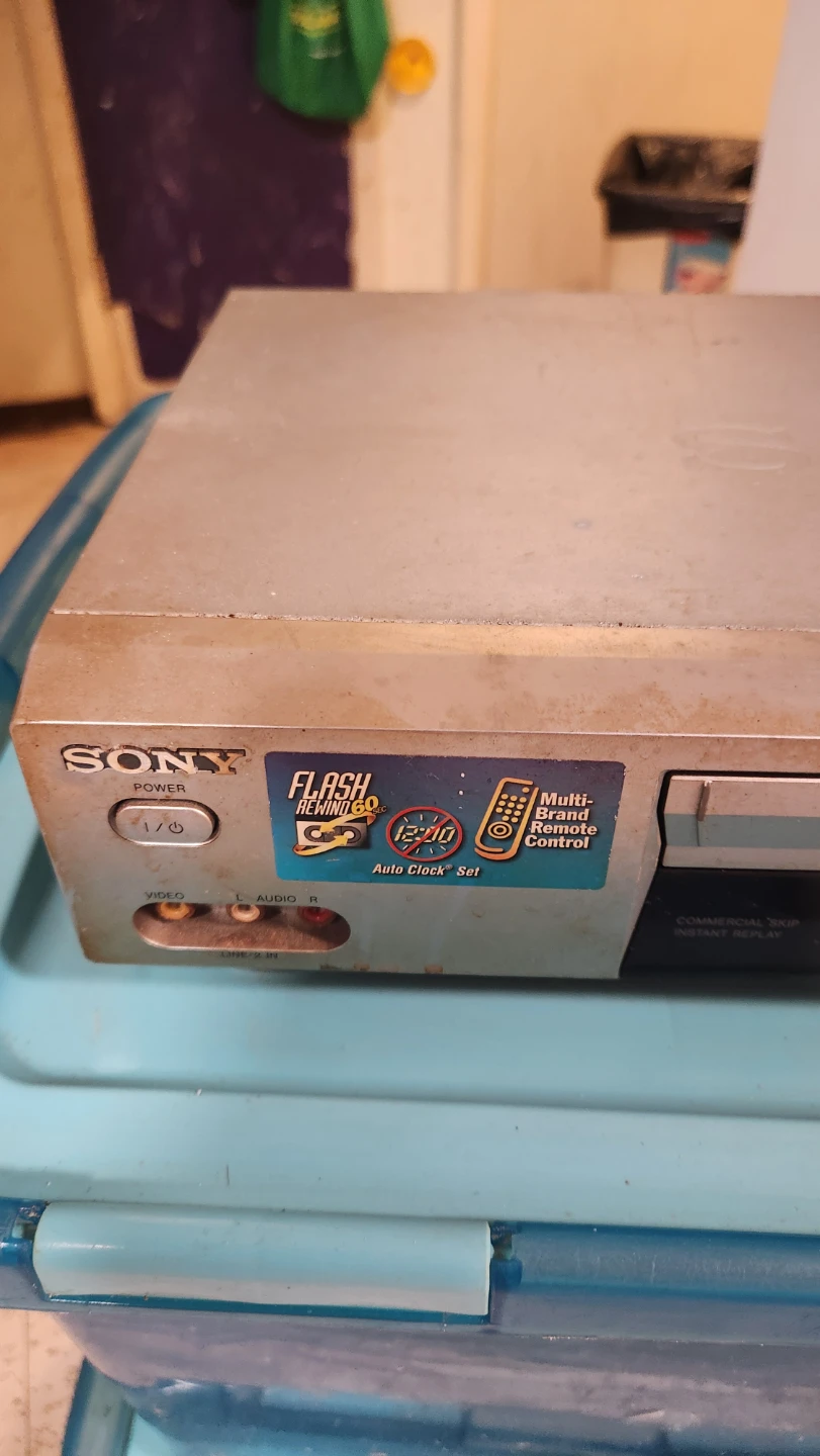 Sony SLV-N77 VHS Video Cassette Recorder - photo 4
