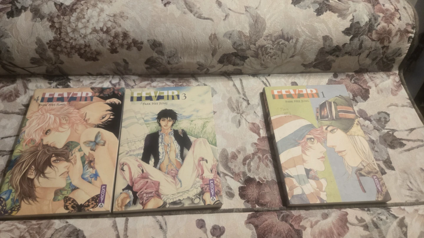 Lot de mangas et livres - photo 2
