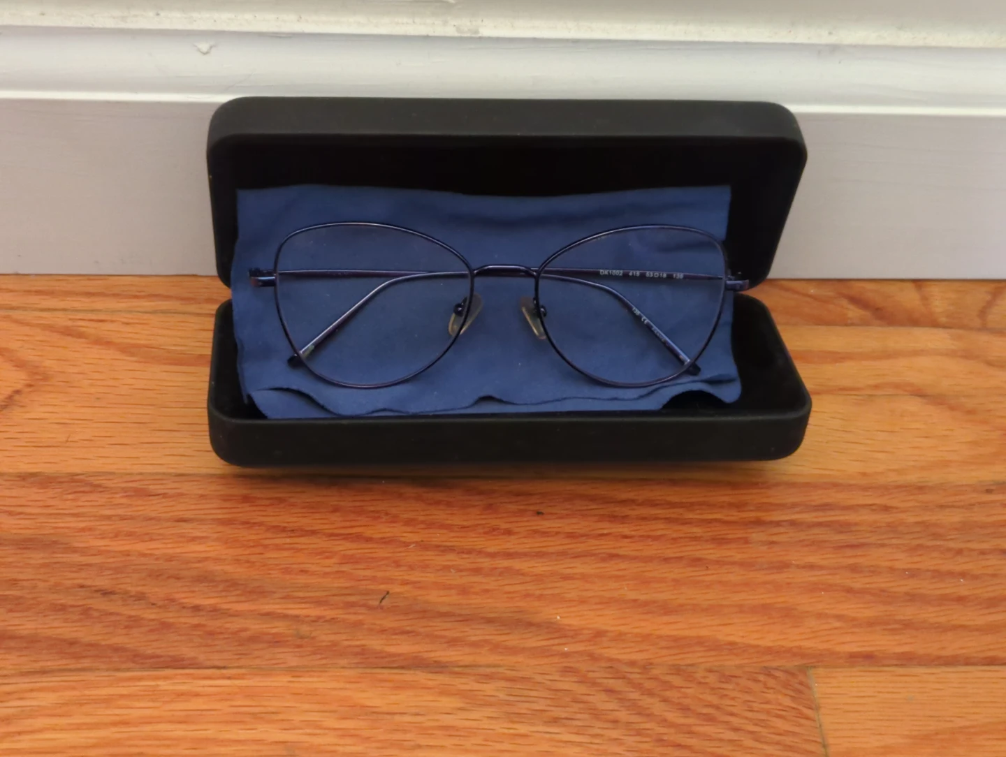 DKNY - Blue Eyeglasses with Case - photo 2