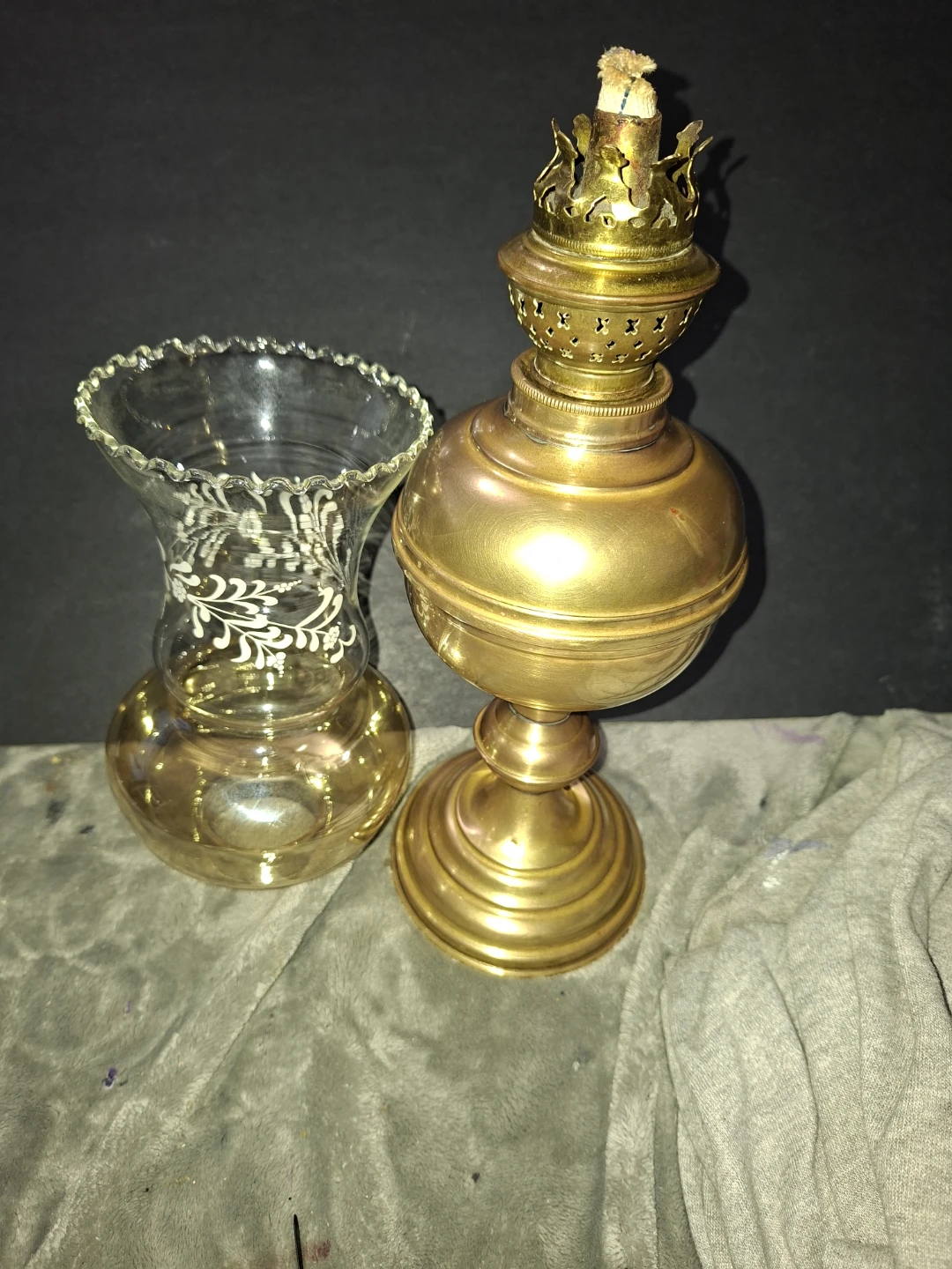 Brass Oil Lamp with Amber Glass Shade - photo 4