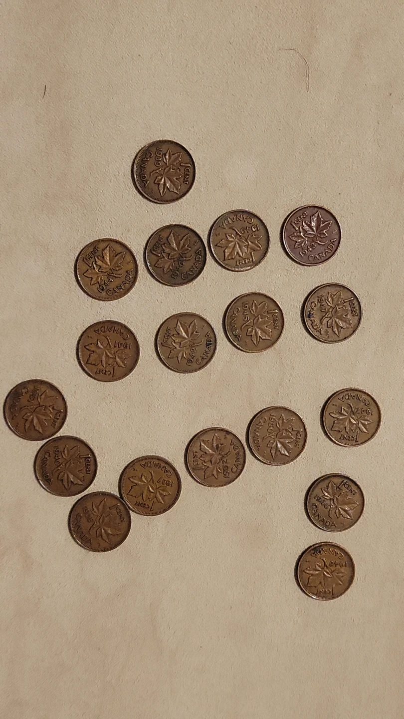 Collection of 25 Canadian Pennies - photo 2