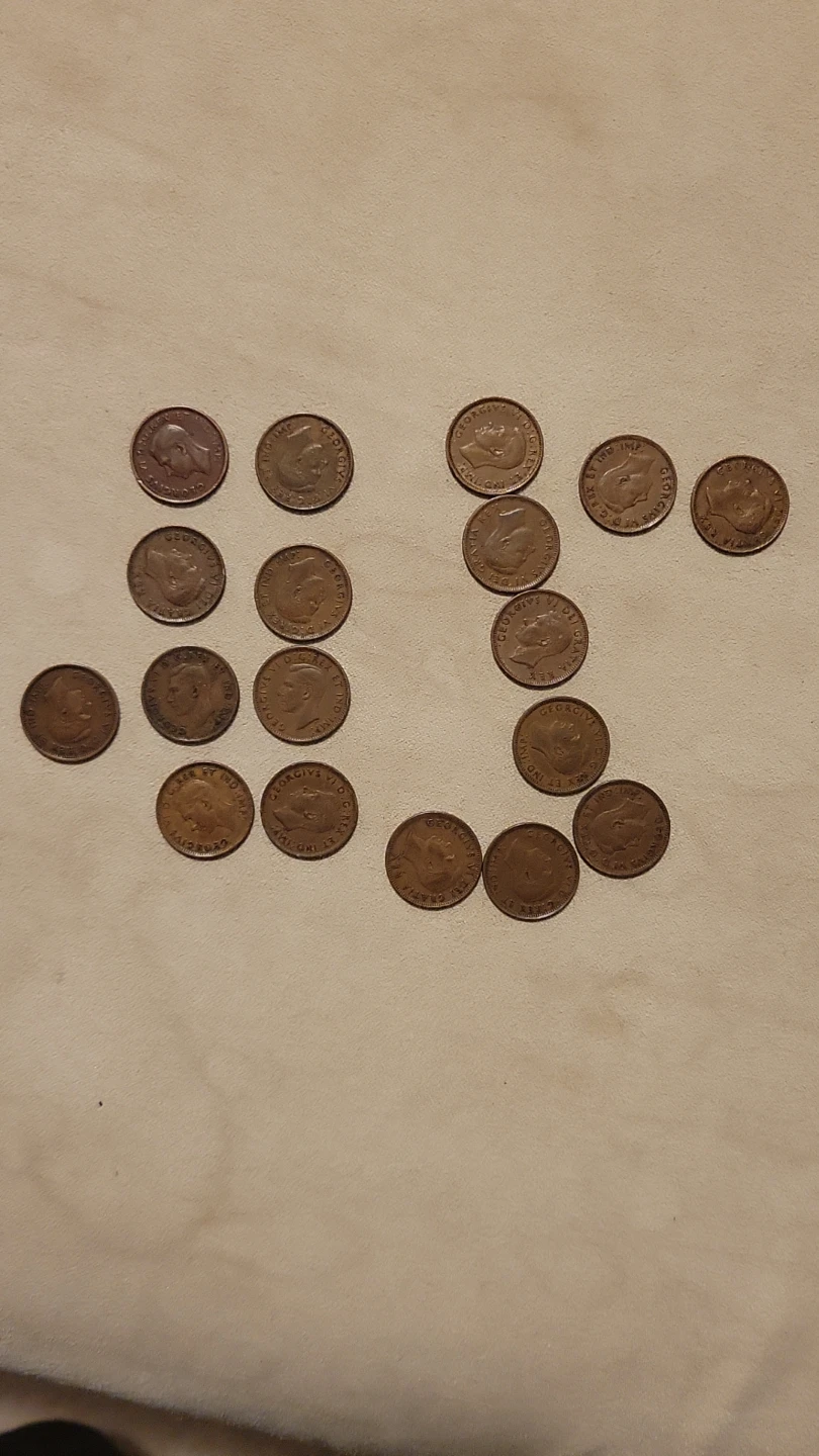 Collection of 25 Canadian Pennies - photo 3