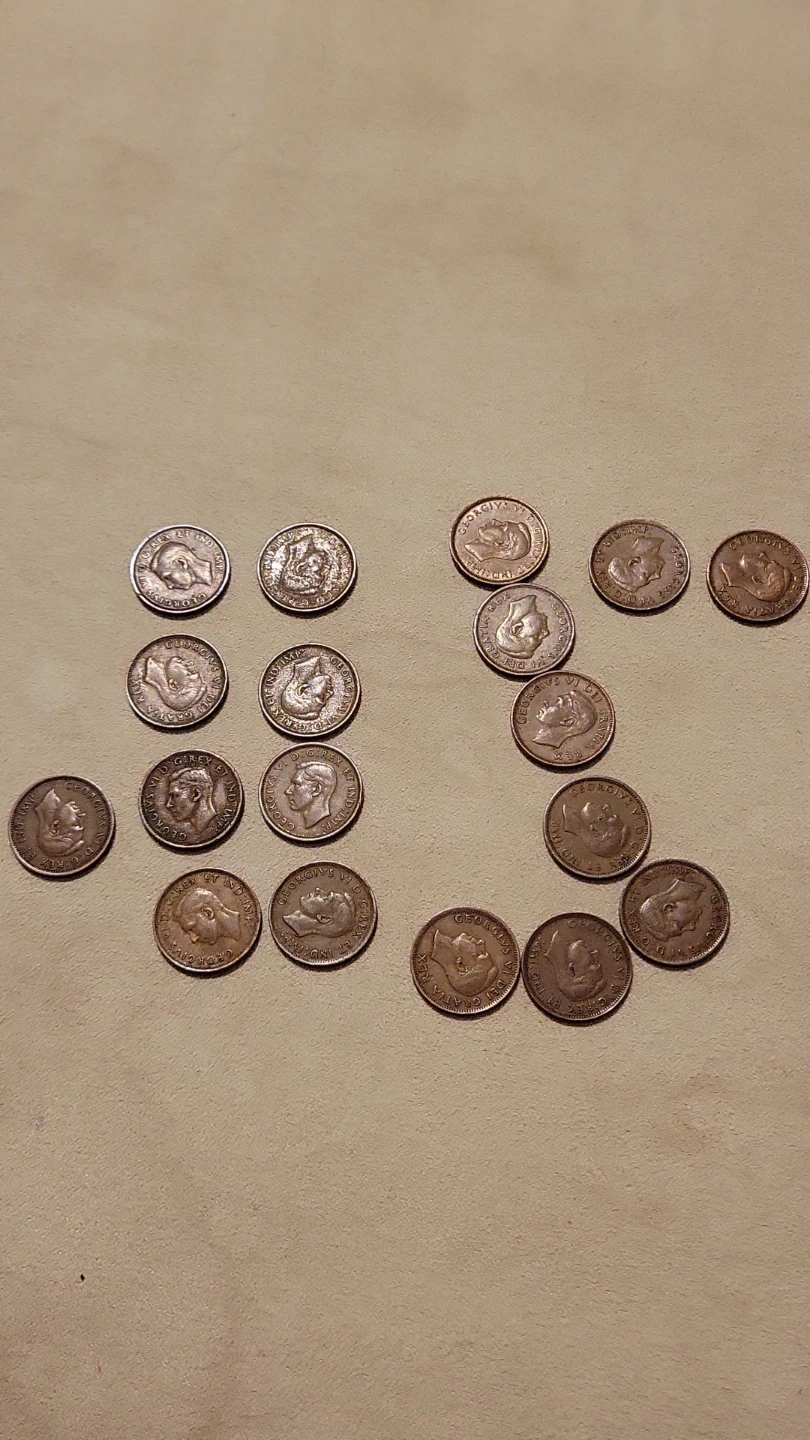 Collection of 25 Canadian Pennies - photo 4