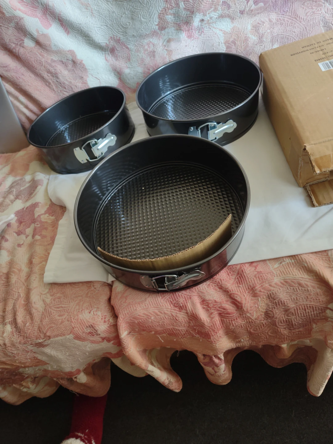 3 pans 3 sizes - photo 2