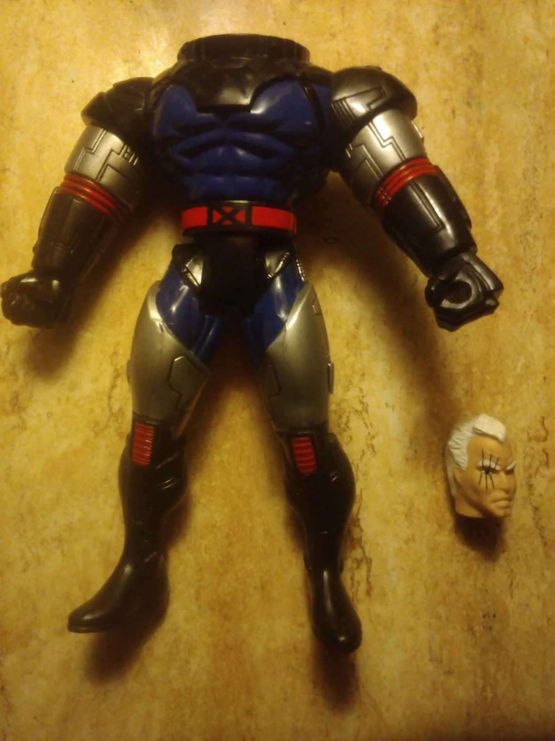 Action Figure - Marvel Comics X-Men Apocalypse