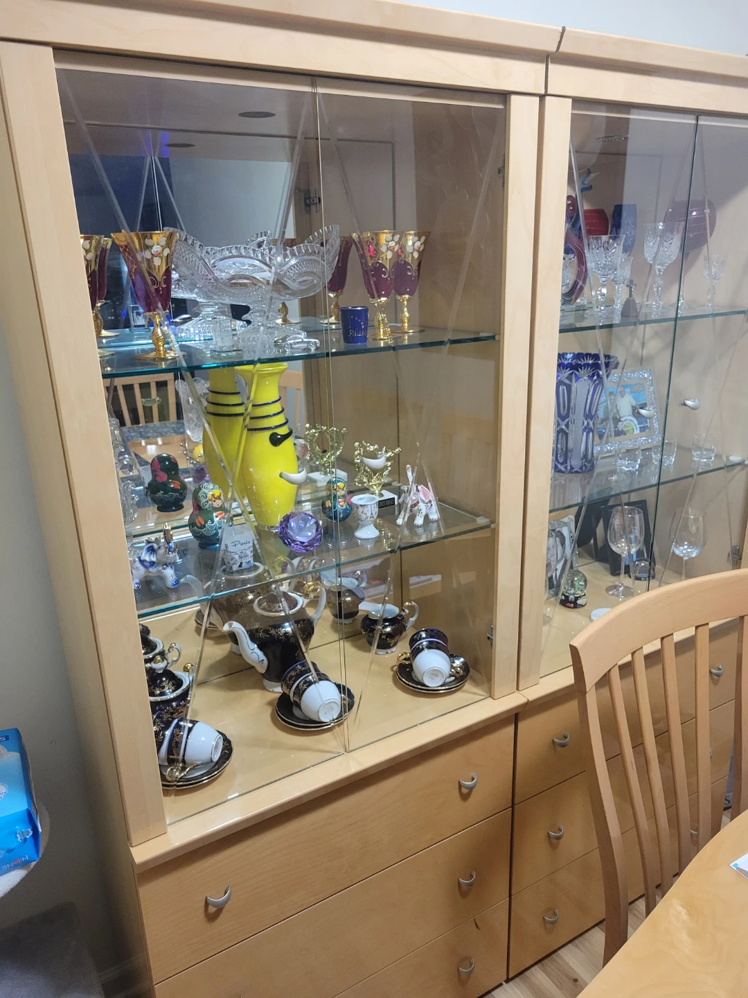Dining Table with Chairs and China Cabinet - photo 3