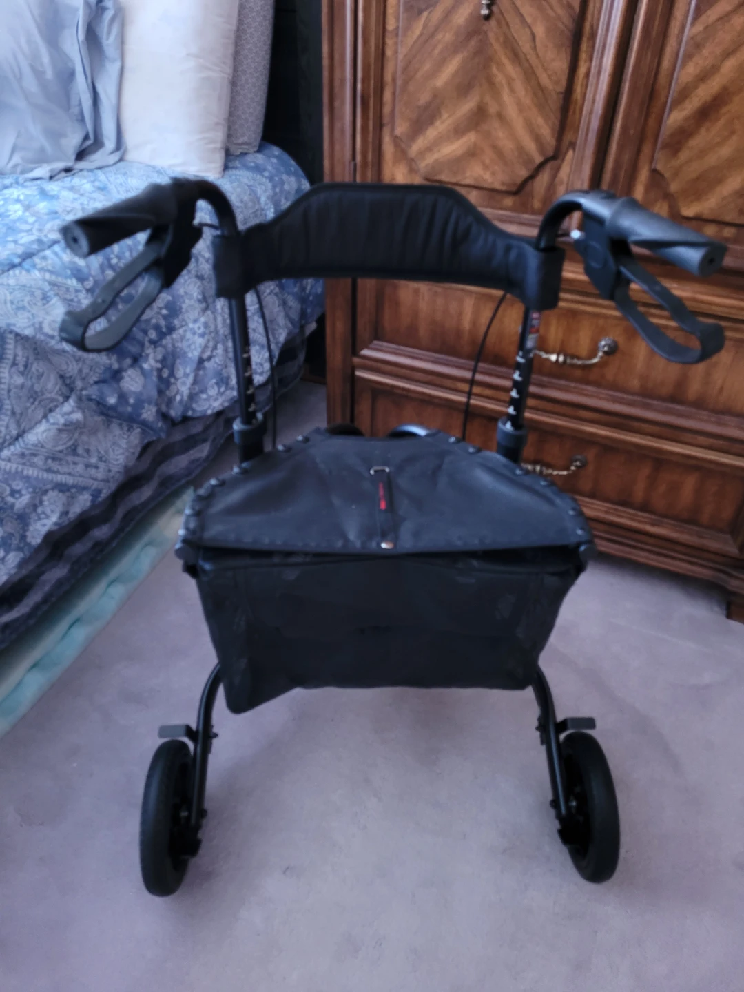 Walk Mate - 3 Wheel Rollator Walker - photo 2