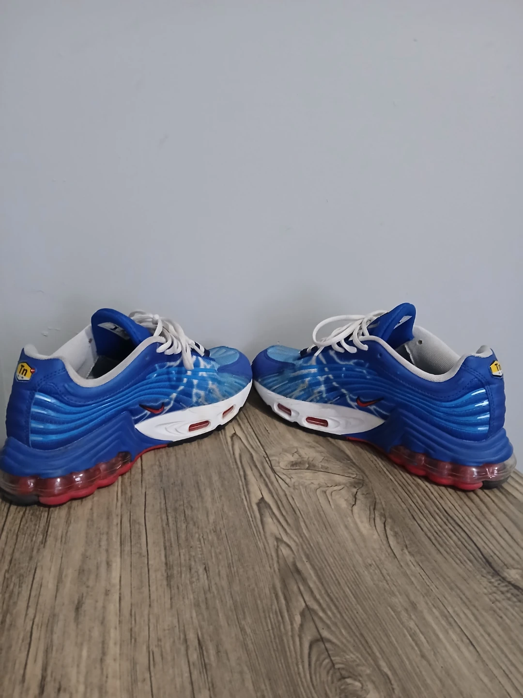 Nike Air Max Plus TN Blue/Red – Men’s Size 8.5– Great Condition - photo 2