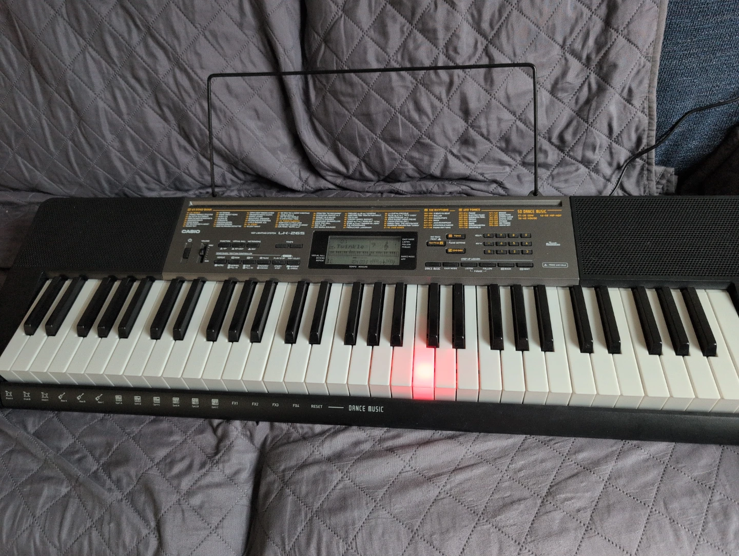Casio LK 265 61 key keyboard - photo 2