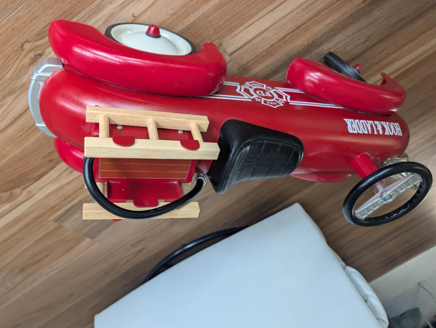 Red Hook & Ladder Fire Truck Ride-On Toy - photo 4