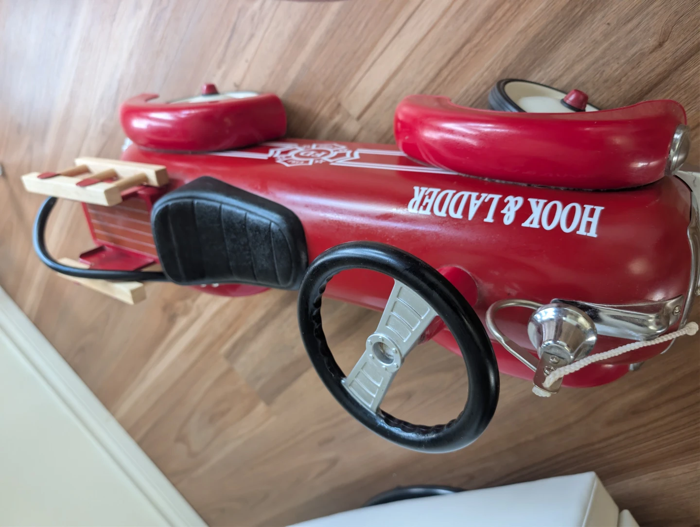 Red Hook & Ladder Fire Truck Ride-On Toy - photo 5