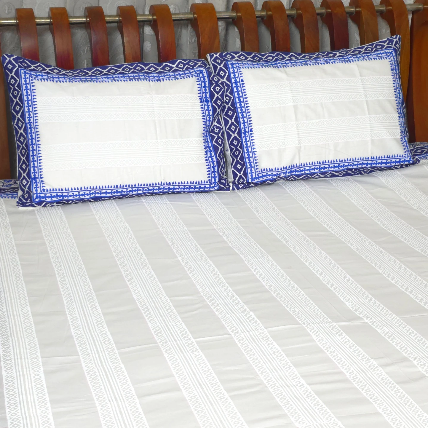 Block printed Bed Sheet Set with Pillowcases - photo 3