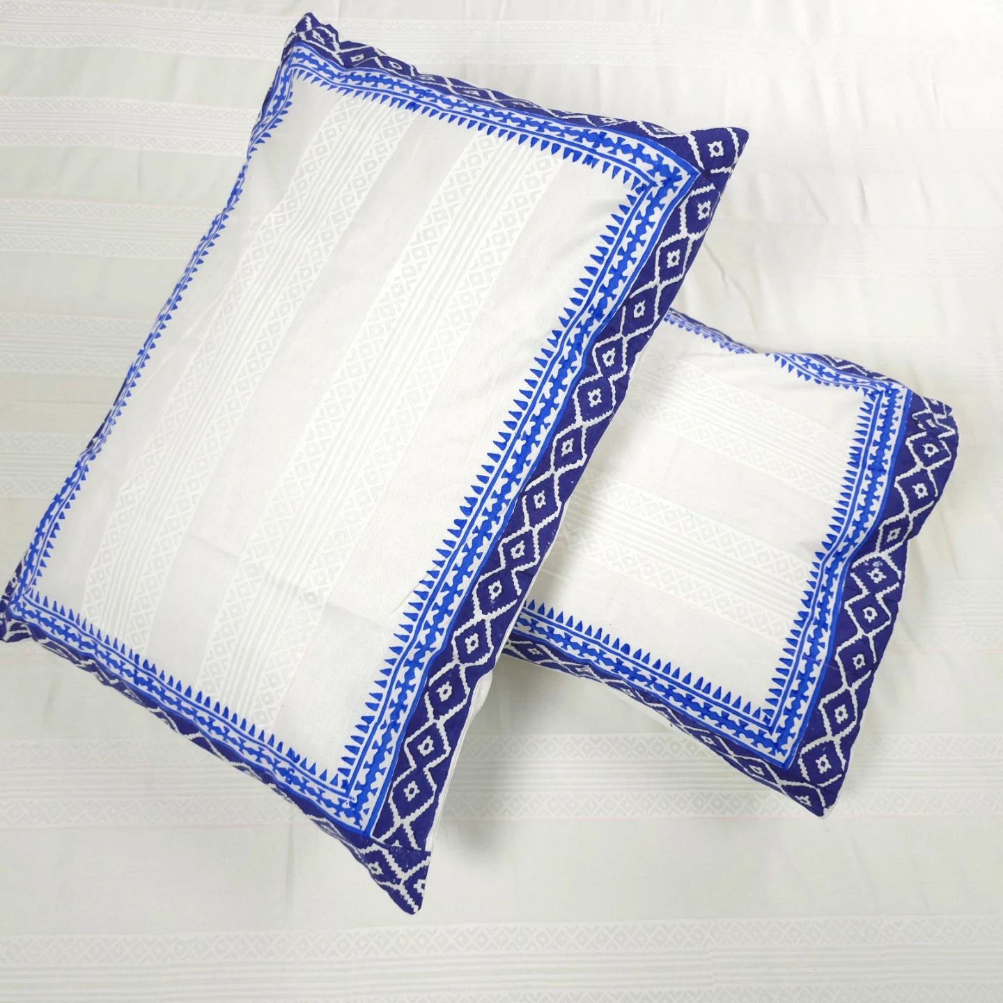 Block printed Bed Sheet Set with Pillowcases - photo 4