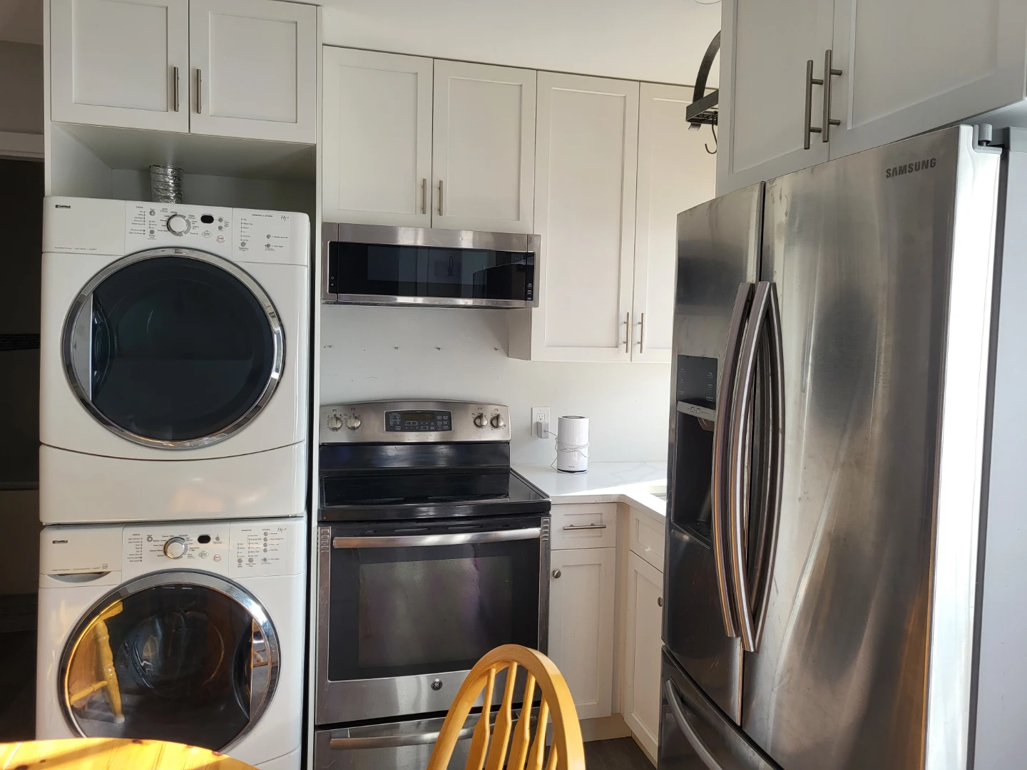 1 bedroom basement suite for rent - photo 5