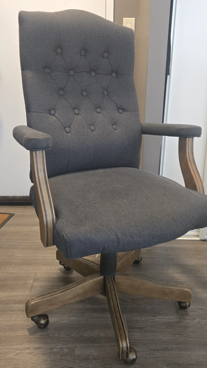 Office Chair, Must go ASAP‼️ - photo 2