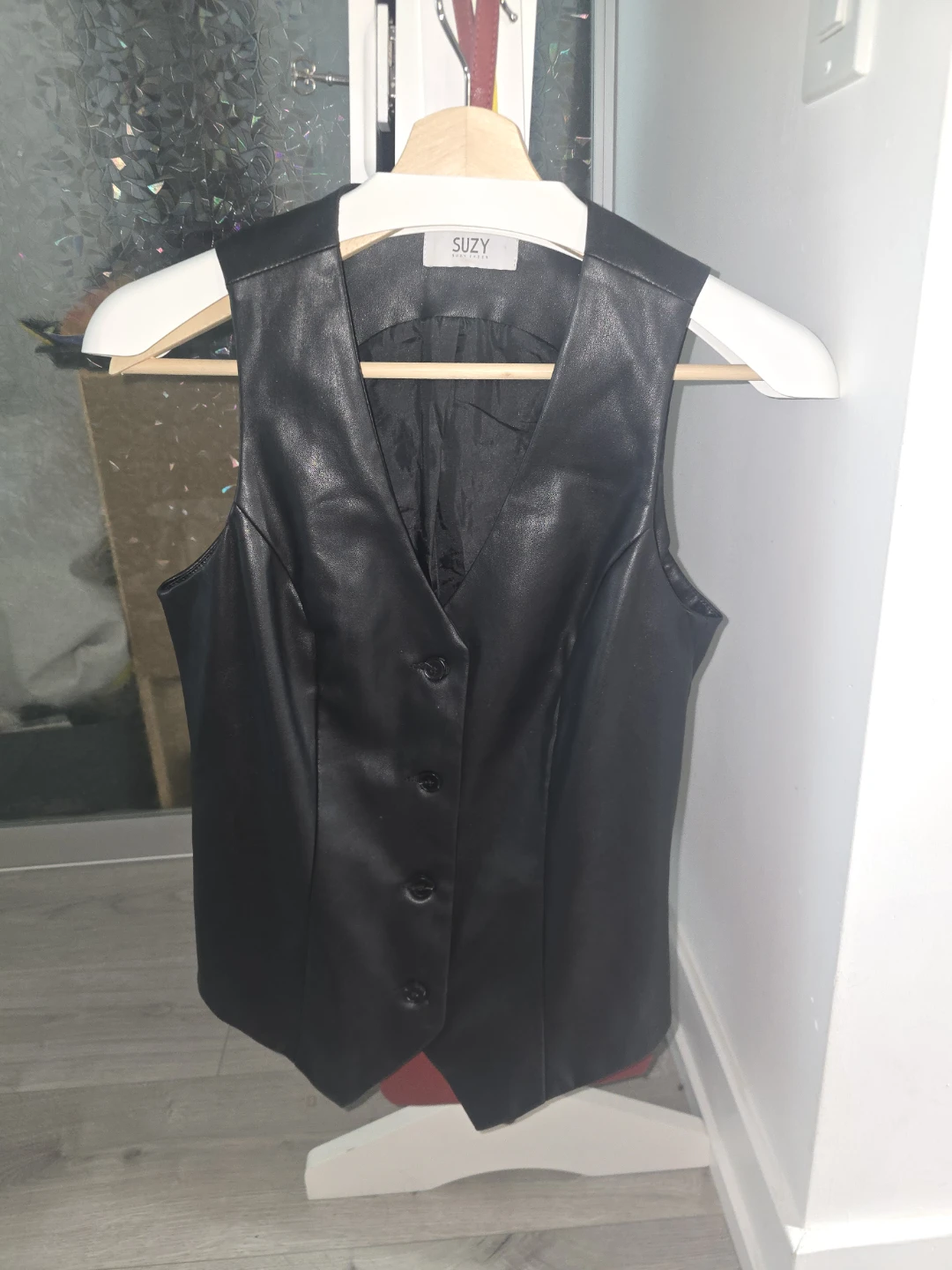 SUZY Black Faux Leather Vest - photo 2