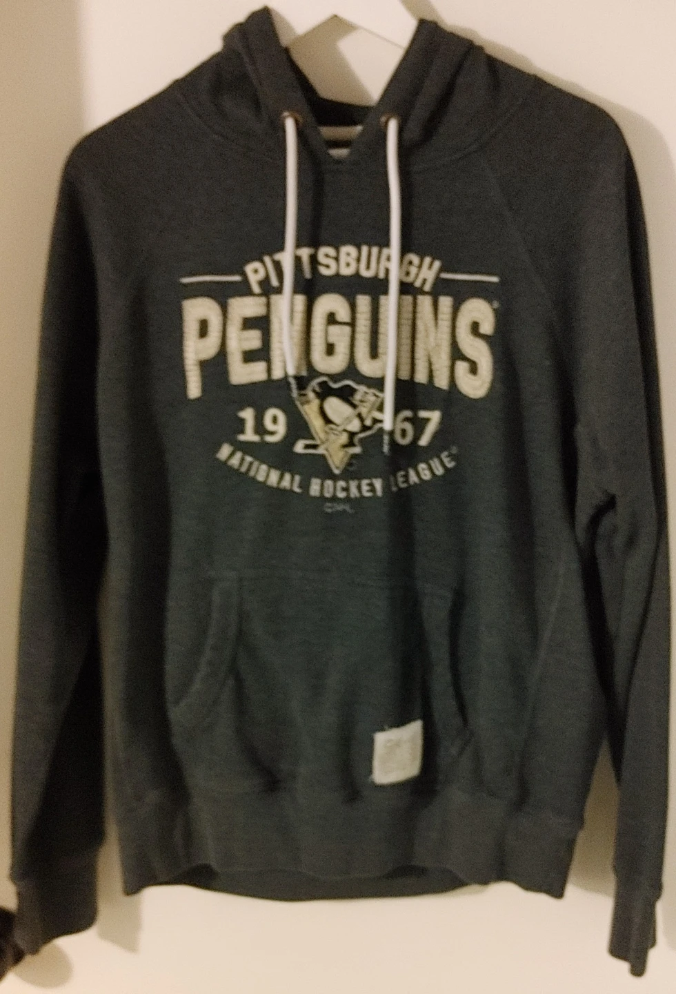 Retro Brand Pittsburgh Penguins Hoodie - Medium
