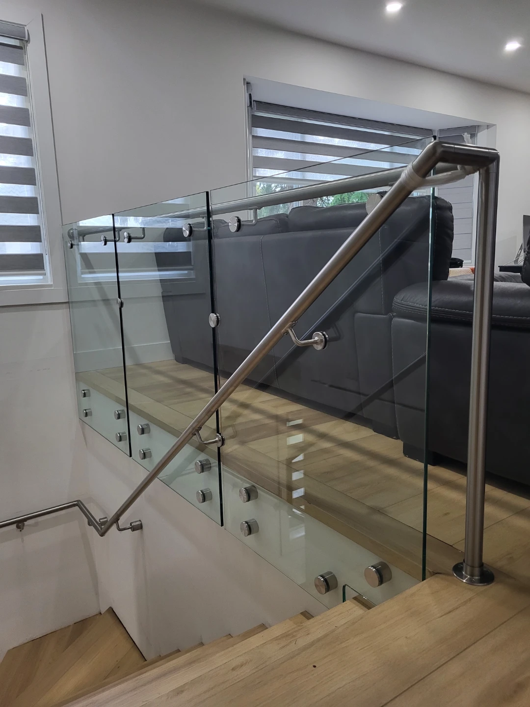 GLASS RAILING
