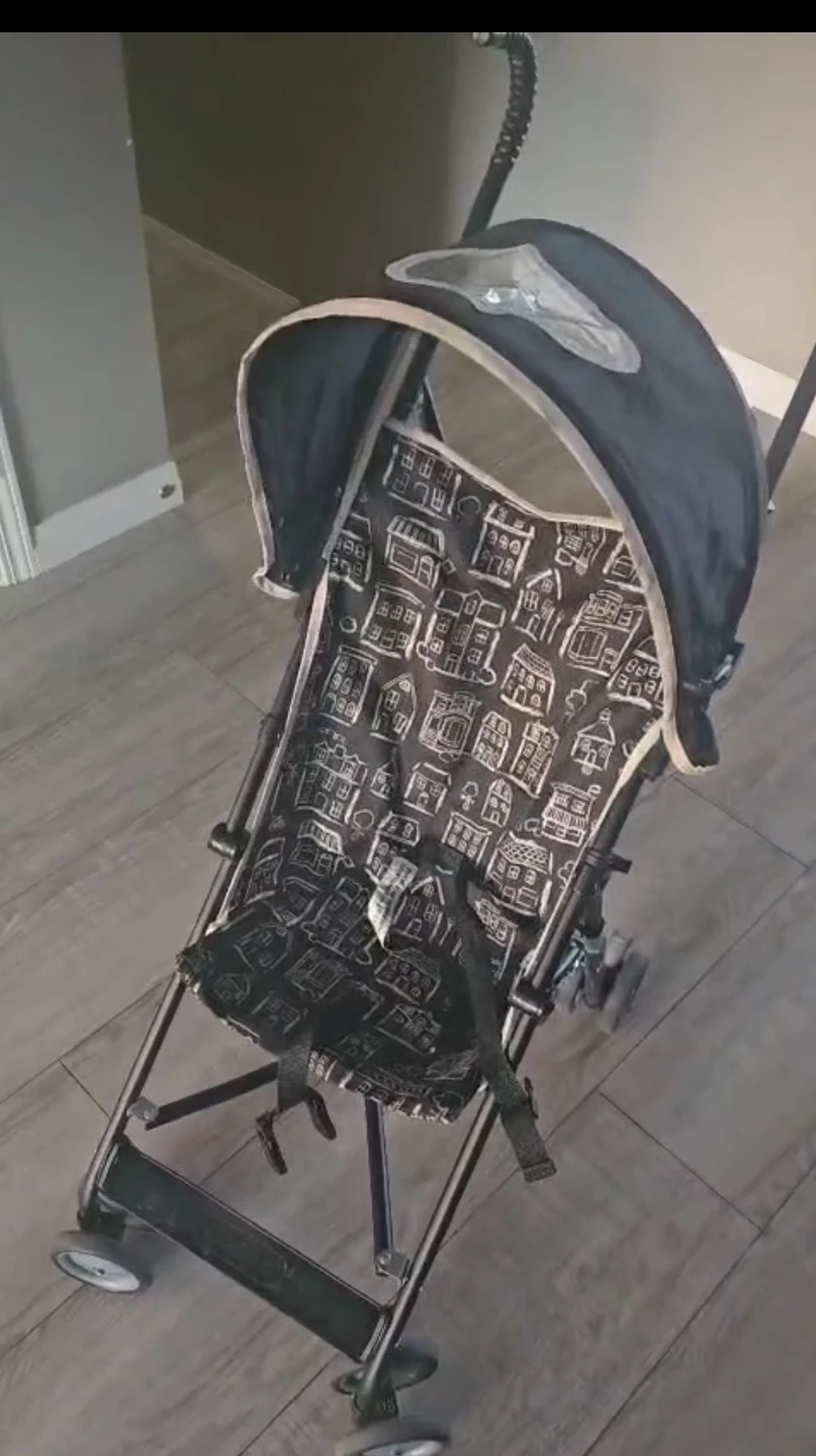 Black and White Patterned Baby Stroller