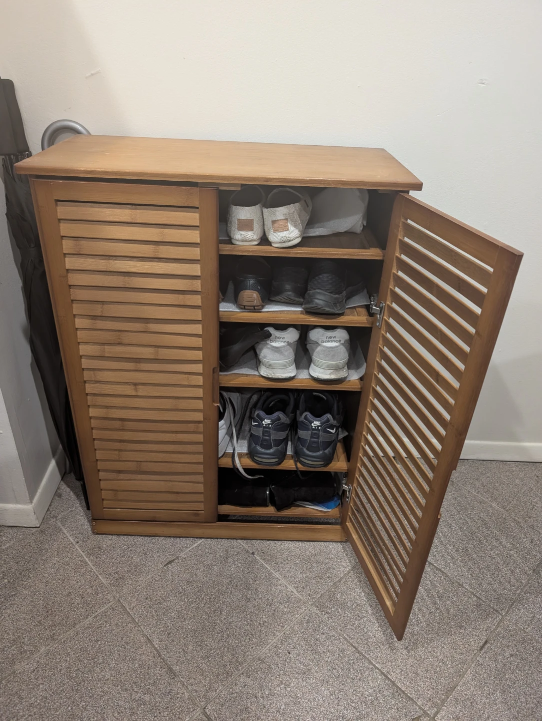 Wood Shoe Cabinet with Doors
