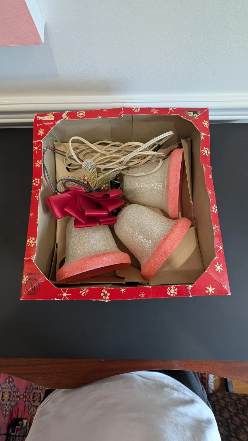 Vintage Ringalite Electrified Bells Christmas Decoration - photo 2