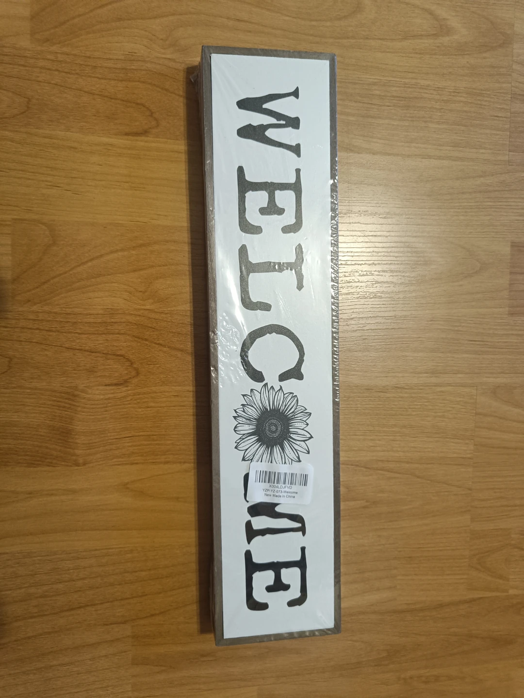 Wooden Welcome Sign with Sunflower