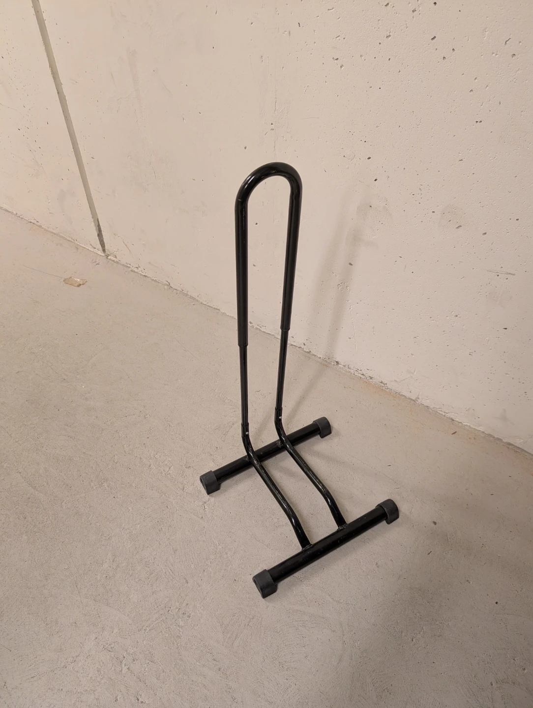 Black Metal Single Bike Stand